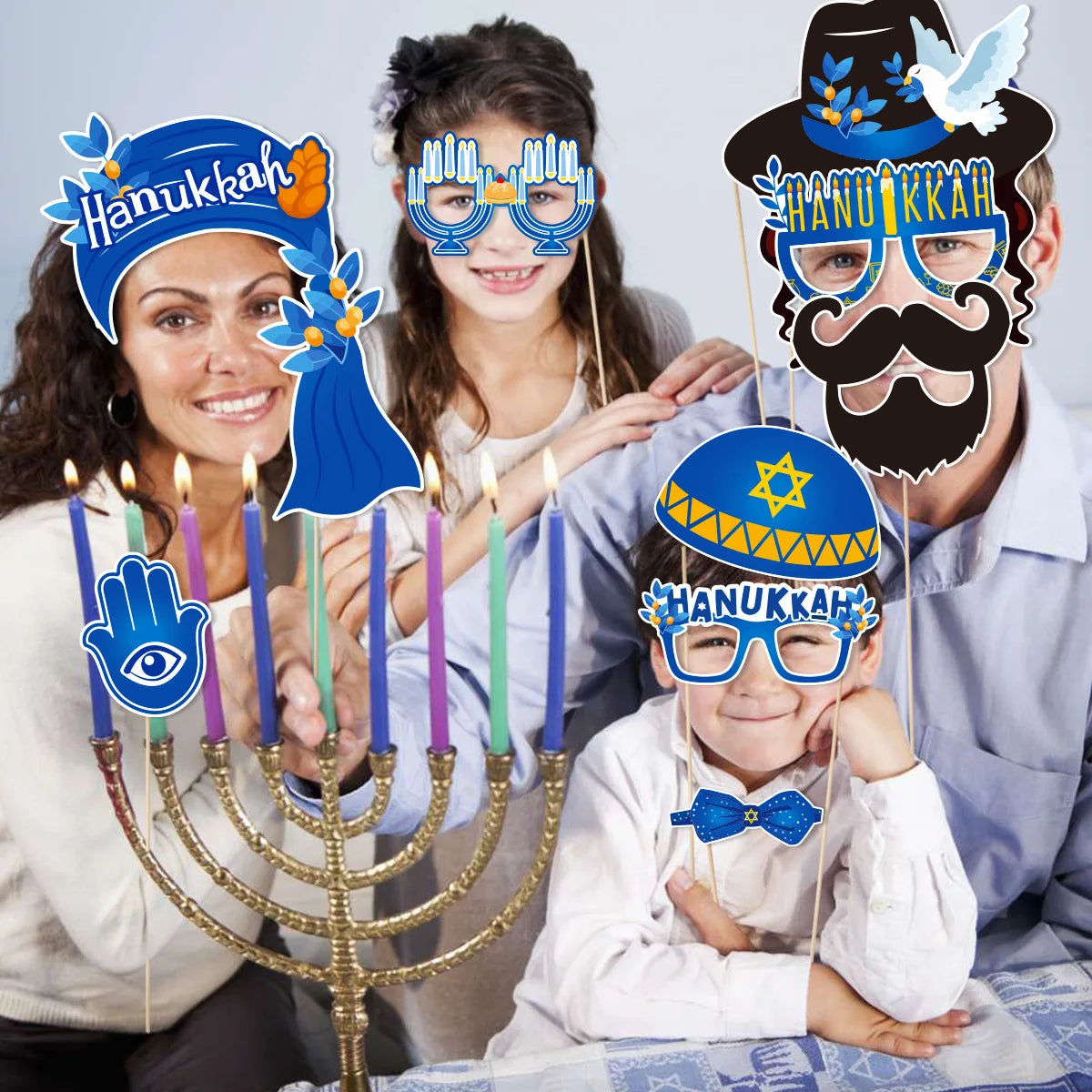 30pcs Hanukkah Photo Booth Props with Star of David Menorah Pattern Chanukah Decorations for Jewish Festival Home Decor Supplies